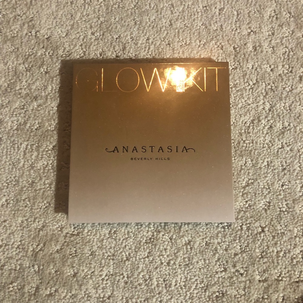 Anastasia Beverly Hills Sundipped Glowkit